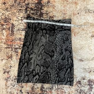 BCBG Snake print bodycon skirt Size small